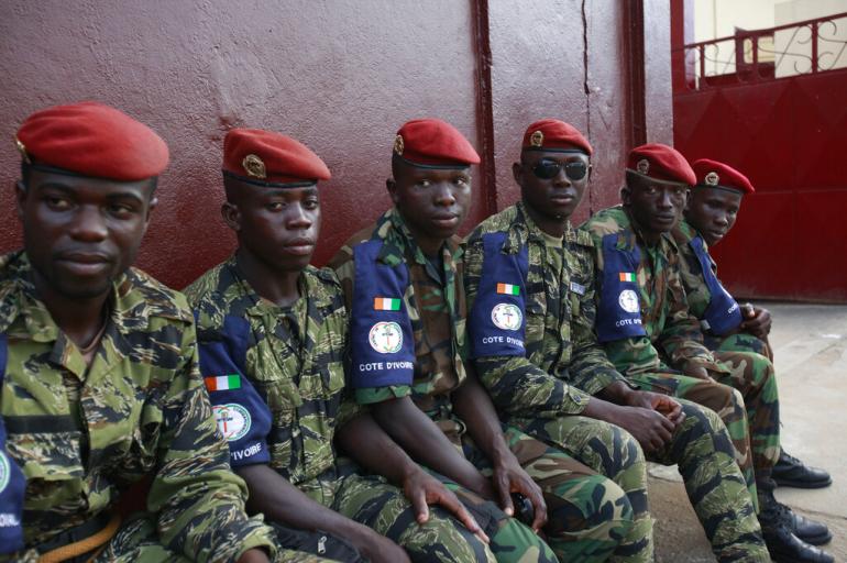 Mali : Assimi GOÏTA recule, les 49 soldats ivoiriens graciés et libres